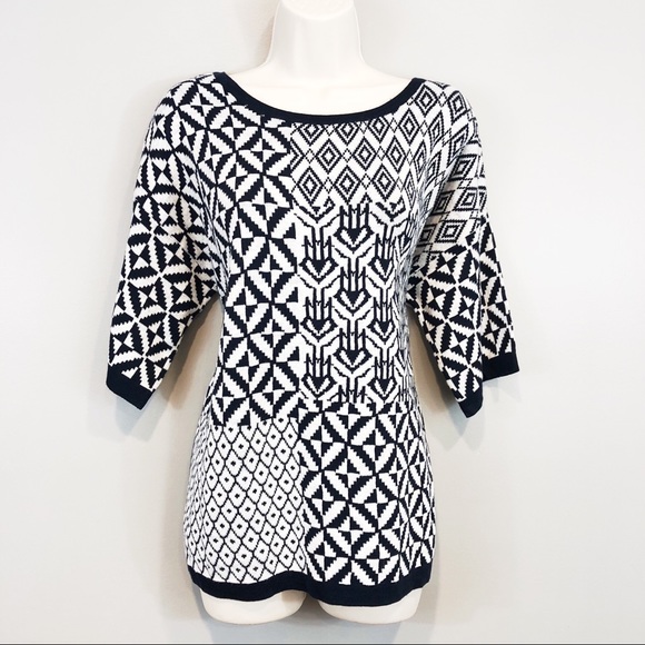 boutique Sweaters - NWT Boutique 3/4 sleeve sweater